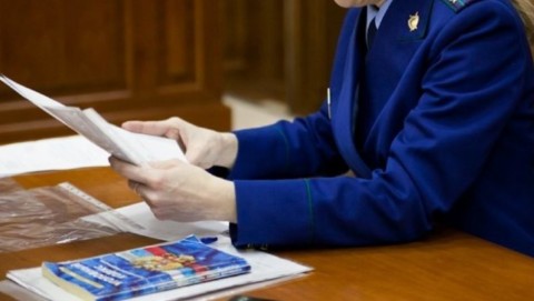 Прокуратурой Дзержинского района по телефонному обращению многодетной матери осуществлена выездная проверка в п. Товарково.